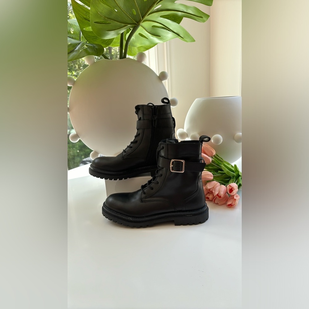 Black combat boot woman’s Zara shoe size 37